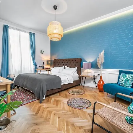 Evala Luxury With Pool And Garden 4* Split