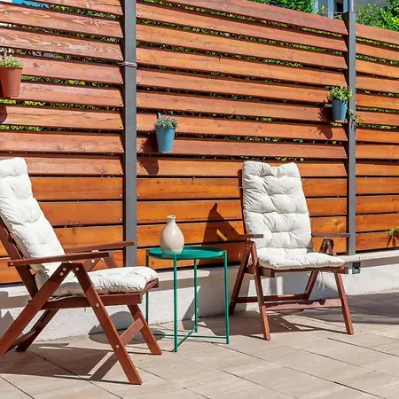 ベッド・アンド・ブレックファスト Evala Luxury With Pool And Garden 4*