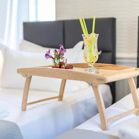 Bed & Breakfast Evala Luxury With Pool And Garden