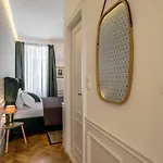Evala Luxury With Pool And Garden Bed & Breakfast