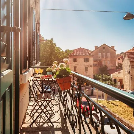 Evala Luxury With Pool And Garden 4* Split