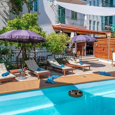 Evala Luxury With Pool And Garden Bed & Breakfast 4*