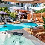Evala Luxury With Pool And Garden Сплит