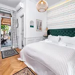 Evala Luxury With Pool And Garden 4* Сплит